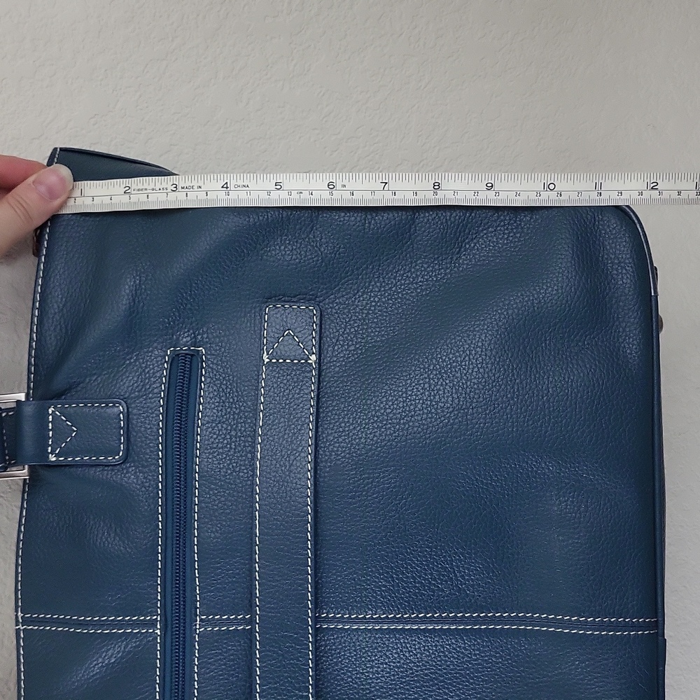 Clark & Mayfield Stafford Pro Leather Laptop Tote 17.3" - Picture 8 of 16